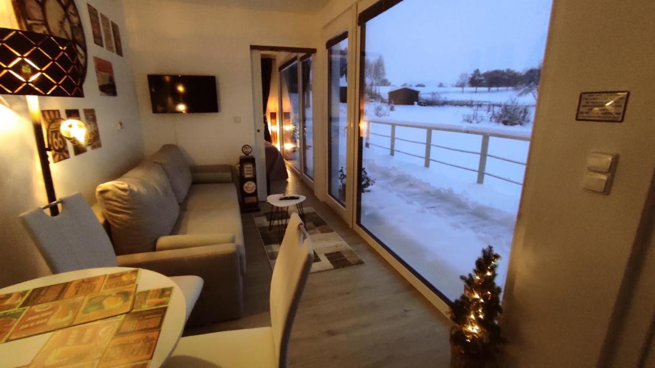 Ranch 66 - Moderni Tiny House Black Swallow Ve Stylu Route 66 Se Saunou A Bazenem Tršice Zewnętrze zdjęcie