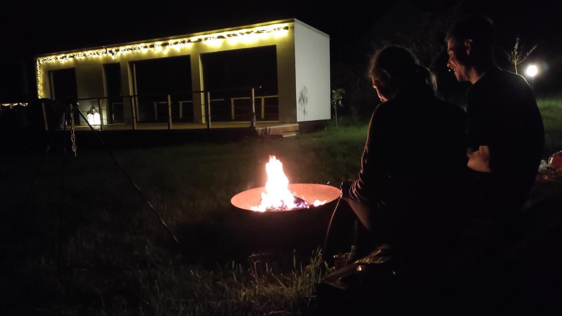 Ranch 66 - Moderni Tiny House Black Swallow Ve Stylu Route 66 Se Saunou A Bazenem Tršice Zewnętrze zdjęcie